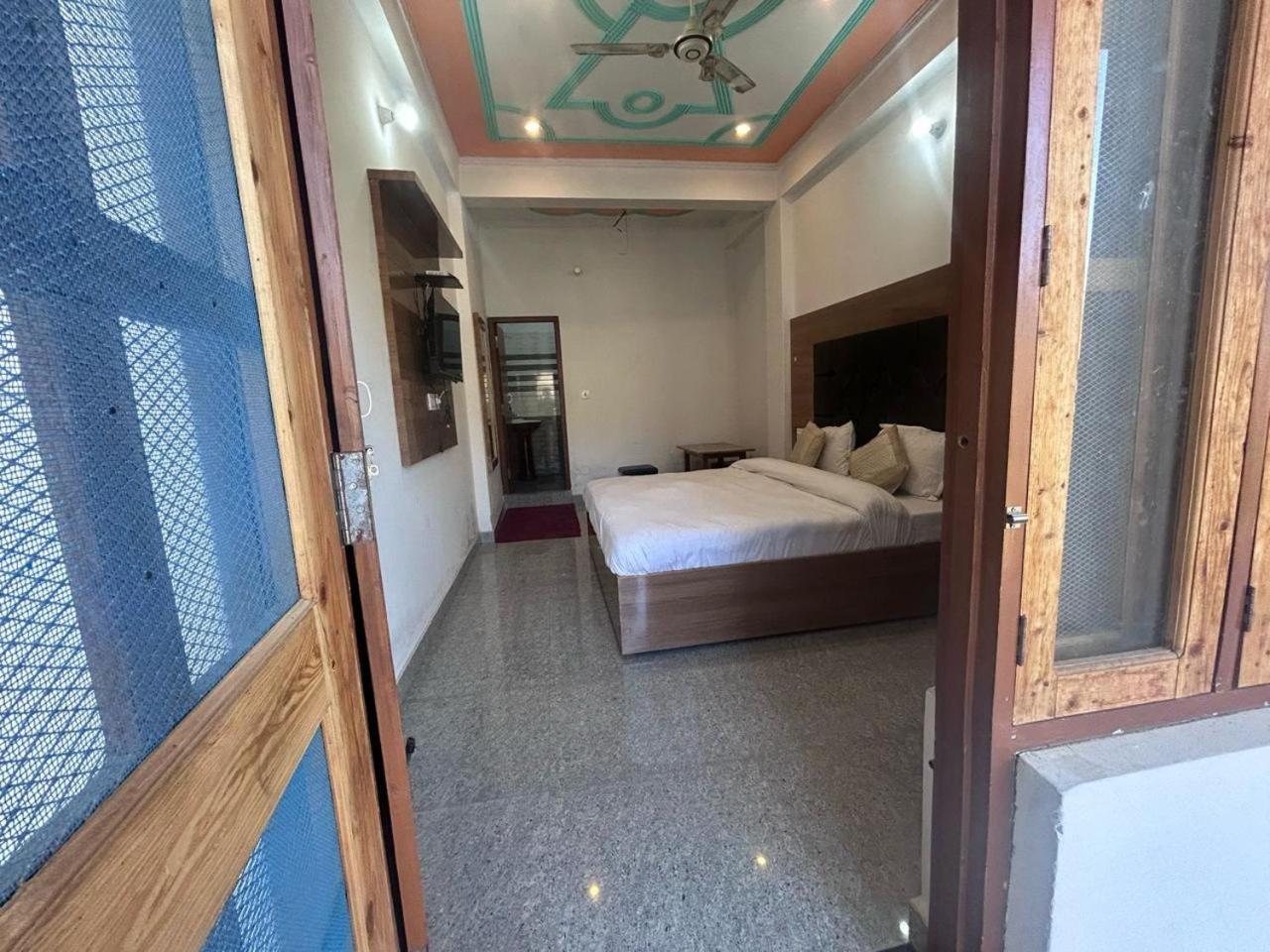 Hotel Saloni Luxury & Nainital